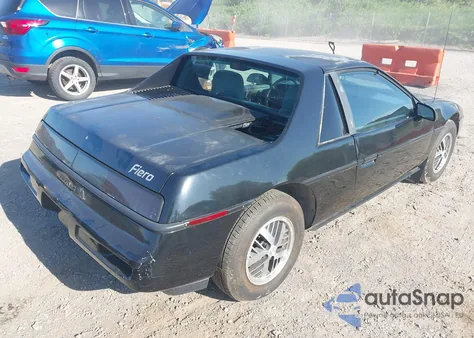 1987 Pontiac Fiero z USA, uszkodzony, nr VIN 1G2PE11R0HP229286